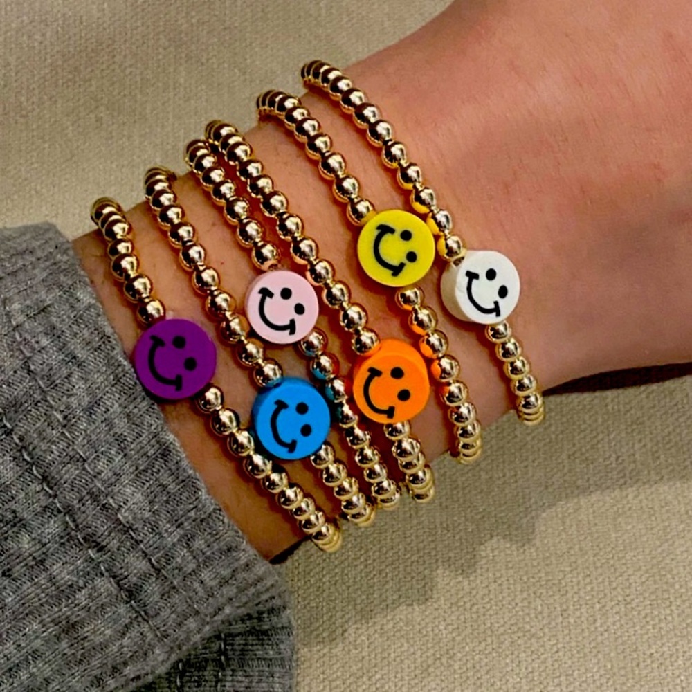 HAPPY smiley face bracelet 😃 - Picture 1 of 2